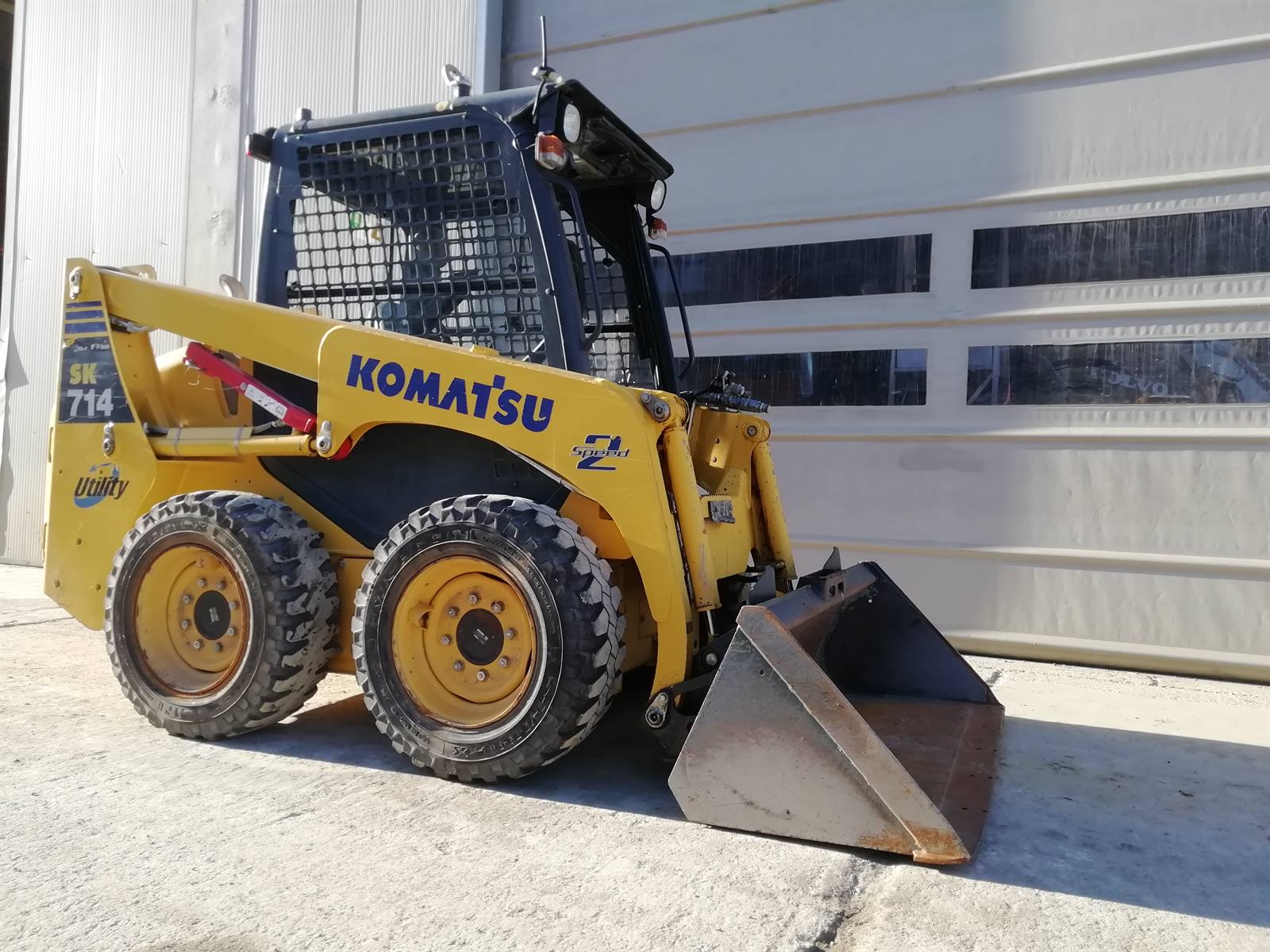 Used Excavators, Demolition equipment, Compactors KOMATSU SK7145 SKID STEER LOADER from Comai s