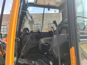 HYUNDAI R60CR-9A - MINIESCAVATORE CINGOLATO_3843_34820_v05_jpg.jpg
