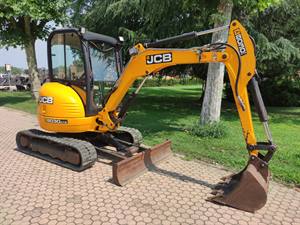 JCB 8030 - MINIESCAVATORE CINGOLATO_4182_35329_V03_jpeg.jpeg