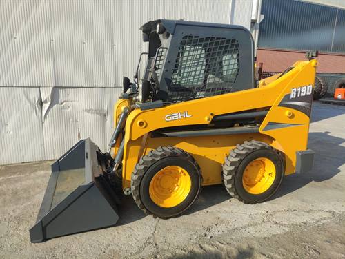 GEHL R190 - SKID LOADER 