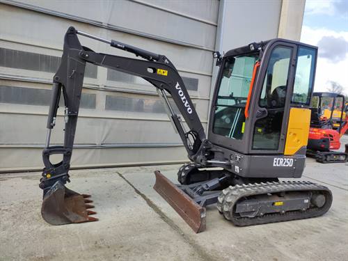 VOLVO ECR25D - MINIESCAVATORE CINGOLATO
