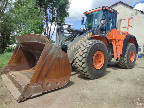DOOSAN DL420-5 - PALA GOMMATA