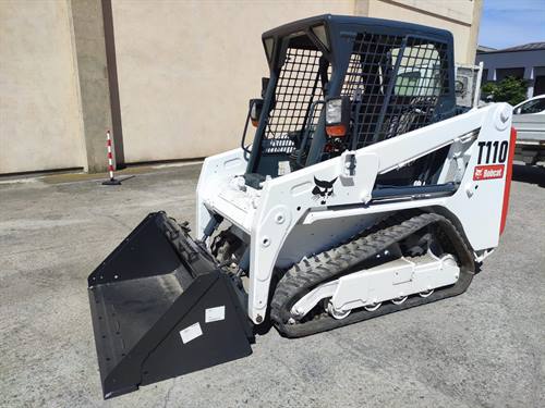 BOBCAT T110 - SKID LOADER CINGOLATA