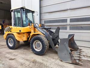 VOLVO L30B - PALA GOMMATA _3680_34872_v03_jpg.jpg