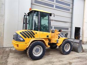 VOLVO L30B - PALA GOMMATA _3681_34872_v04_jpg.jpg