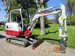 TAKEUCHI TB230 - MINIESCAVATORE CINGOLATO _3792_35103_v03_jpg.jpg