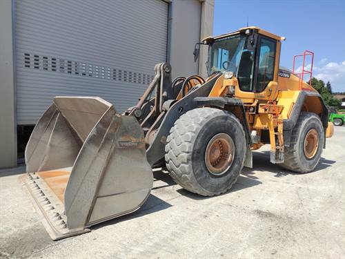 VOLVO L150H - PALA GOMMATA