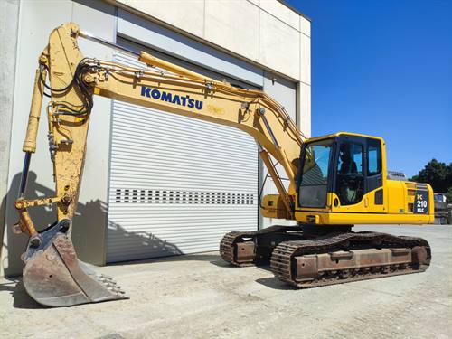 KOMATSU PC210NLC-8 - TRACKED EXCAVATOR