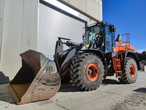 DOOSAN DL380-7 - PALA GOMMATA