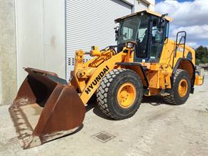 HYUNDAI HL955 - WHEEL LOADER